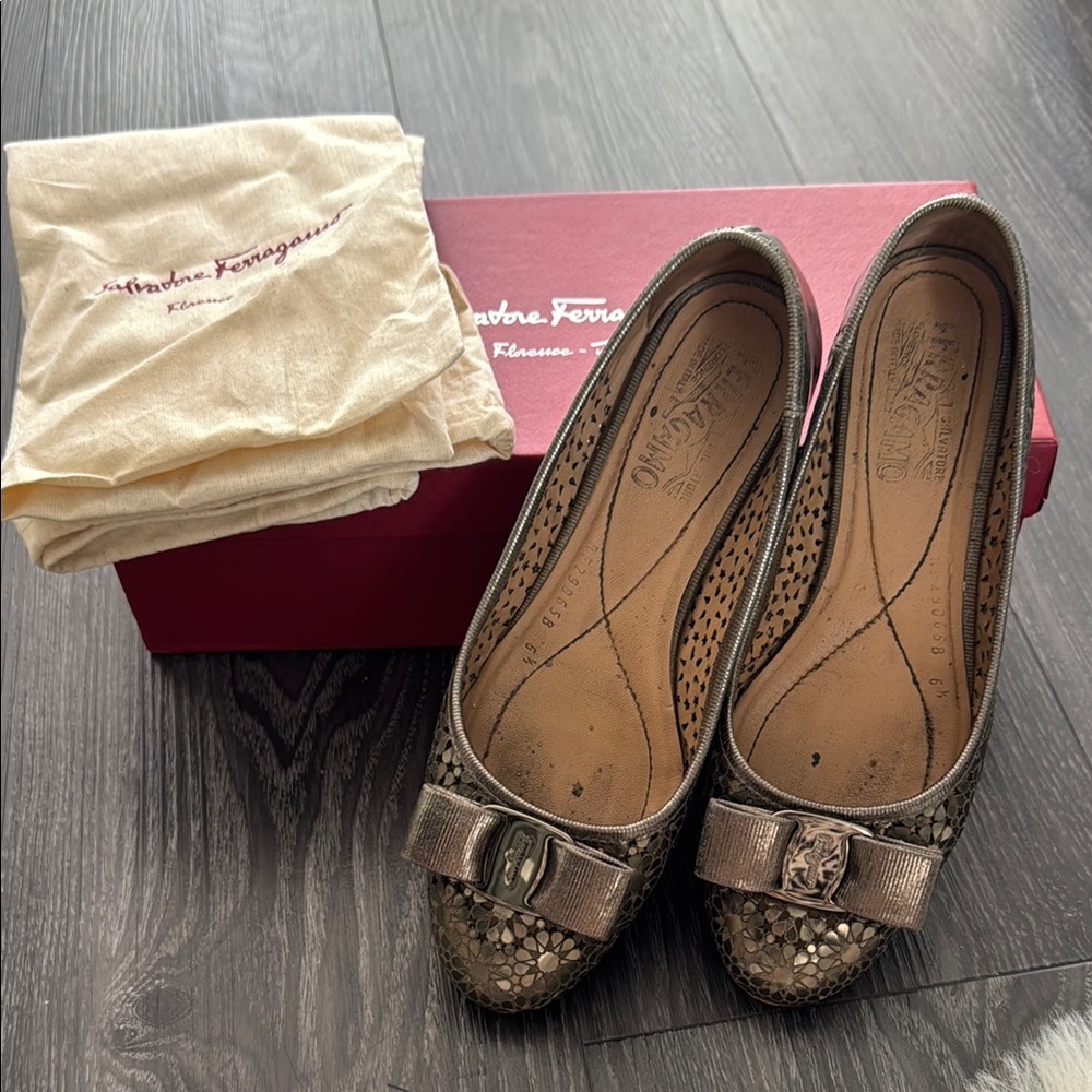 Salvatore Ferragamo Women's Bronze Ballet Flats